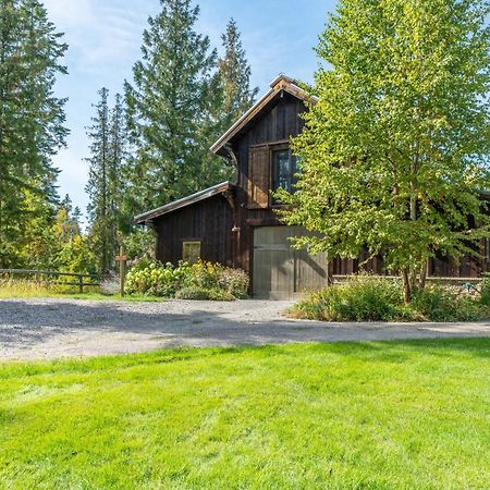 The Stalls At Whitefish Exterior foto